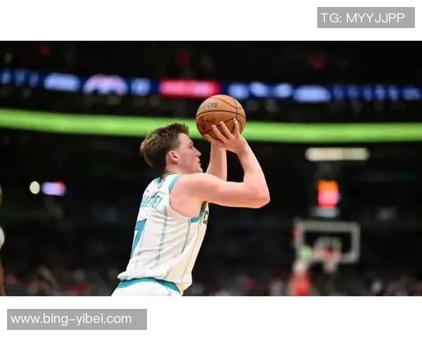 克尼佩尔表现起伏不定10投仅中3收获8分4板3助2帽并有5次失误